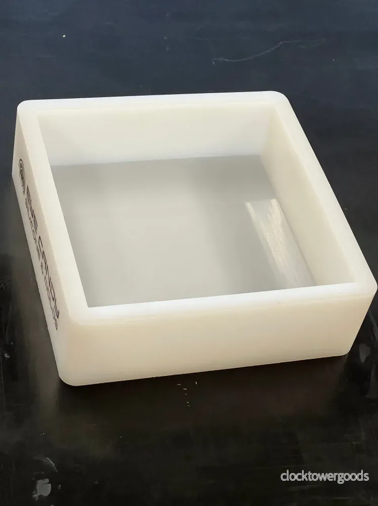 Silikonform fyrkantig (255x255x77mm) Silikonform fyrkantig (255x255x77mm)
