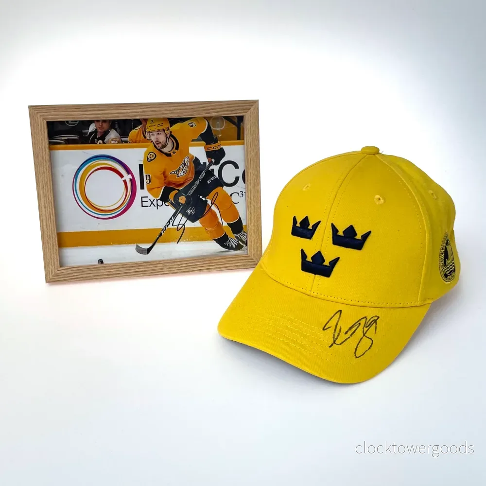 Tre kronor keps och tavla signerad av Filip Forsberg – Gul Tre kronor keps och tavla signerad av Filip Forsberg – Gul