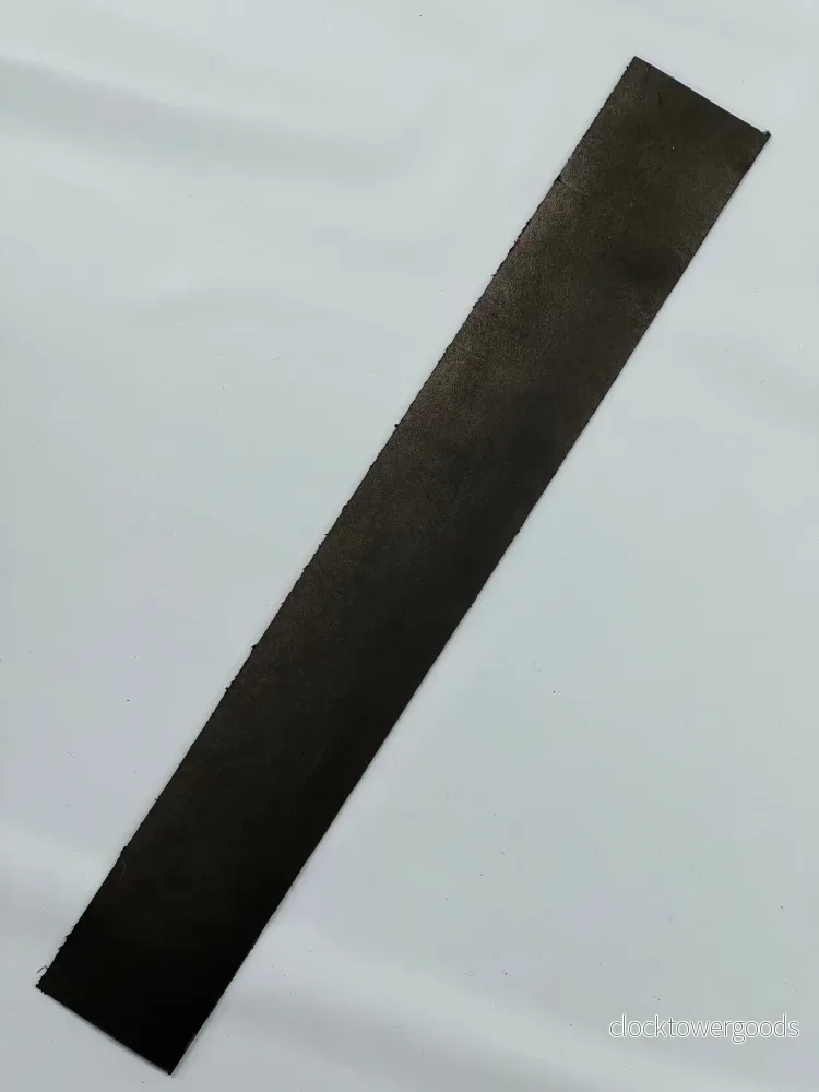 Lång läderstrigel 350 × 50 mm av koläder