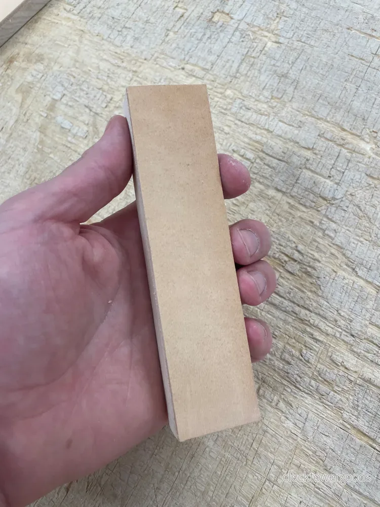 Handgjord läderstrigel 140×35 mm Handgjord läderstrigel 140×35 mm