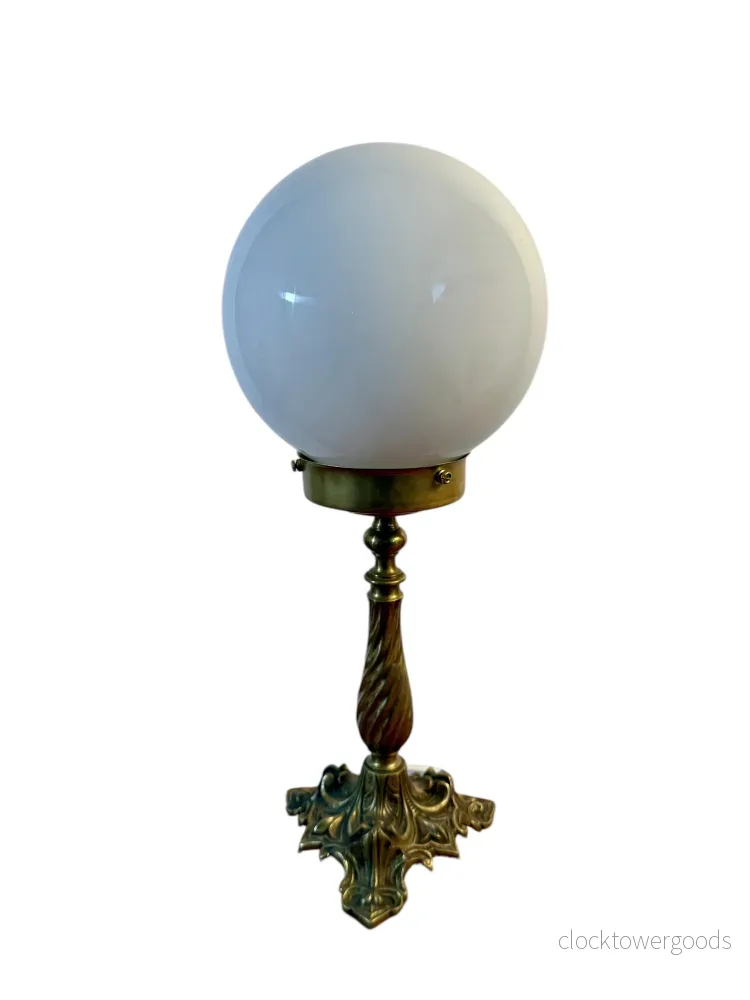 Cool lampfot med glob
