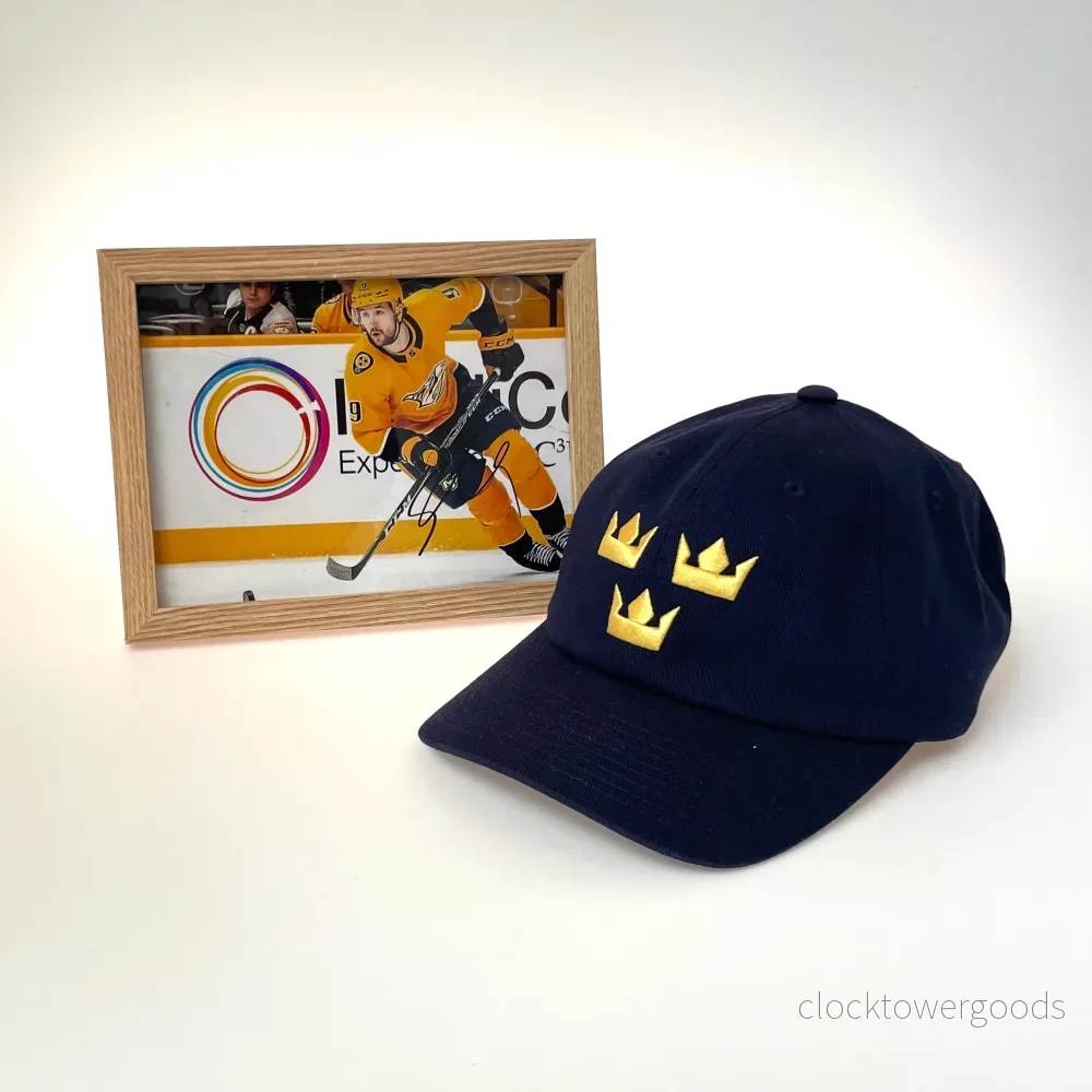 Tre kronor keps och tavla signerad av Filip Forsberg – Navy Tre kronor keps och tavla signerad av Filip Forsberg – Navy