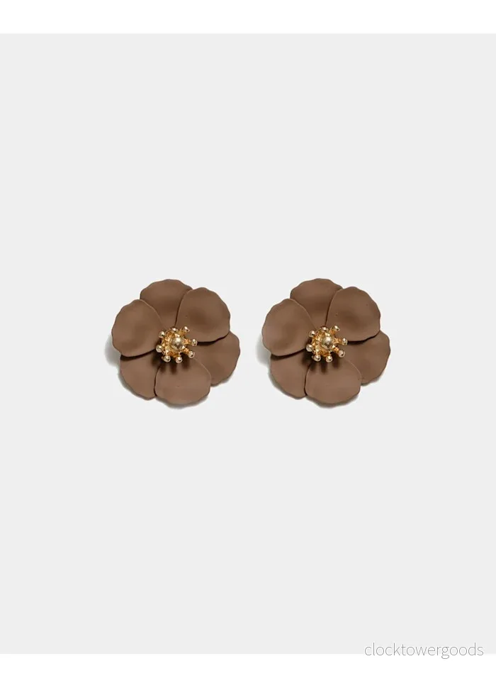Flower Small Earrings, Ljusbrun