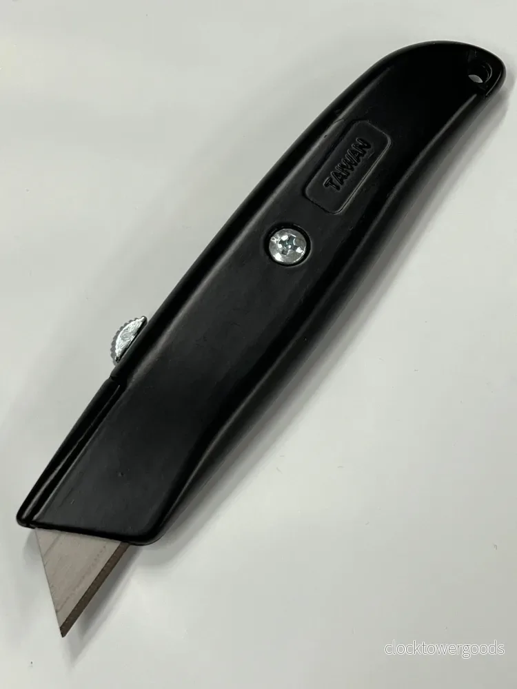 Universalkniv med utbytbart blad