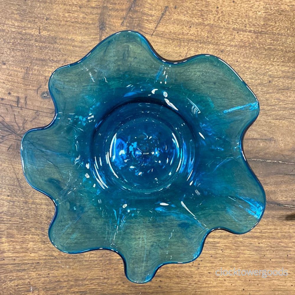 Vase Foulard Turquoise Glass Vase – La Soufflerie