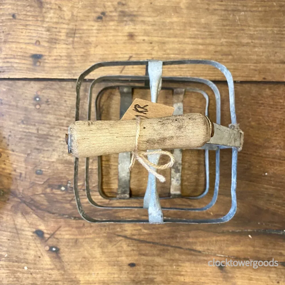 Vintage French Metal Bottle Carrier - Bild 2