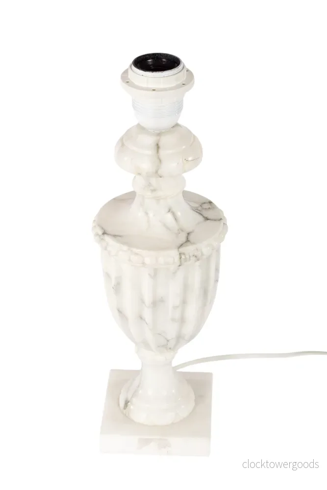 Bordslampa marmorlikande sten