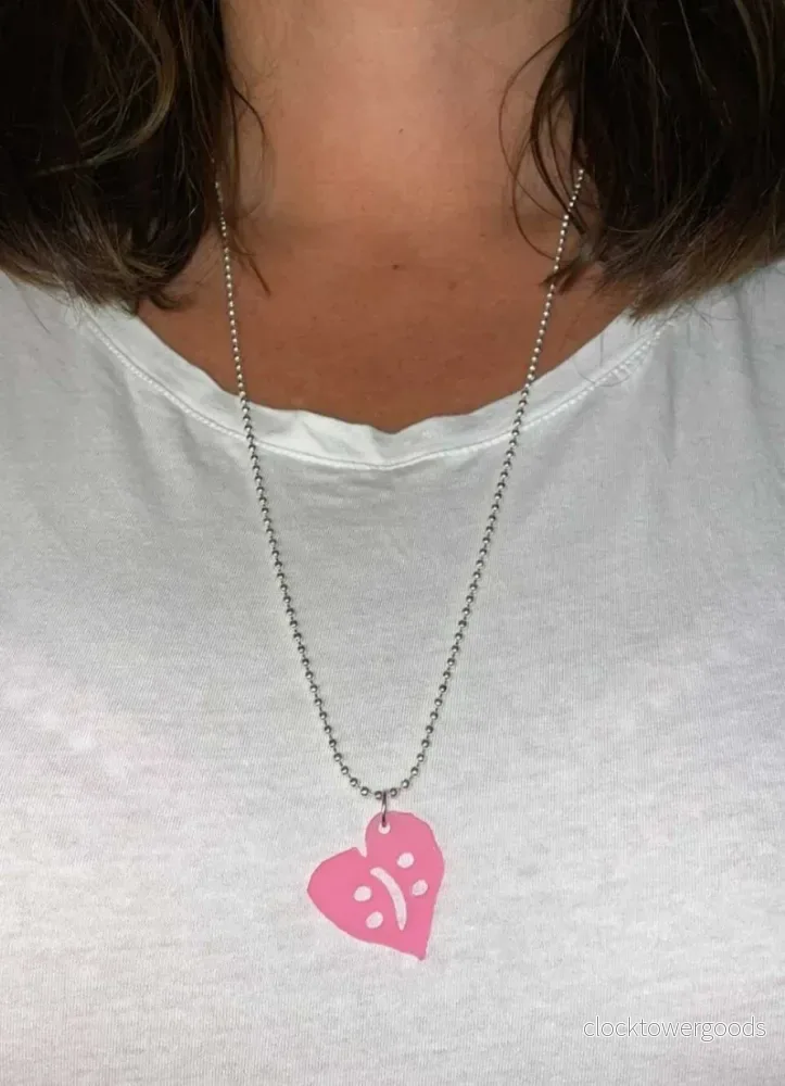 Halsband litet uppochner hjärta - Bild 2