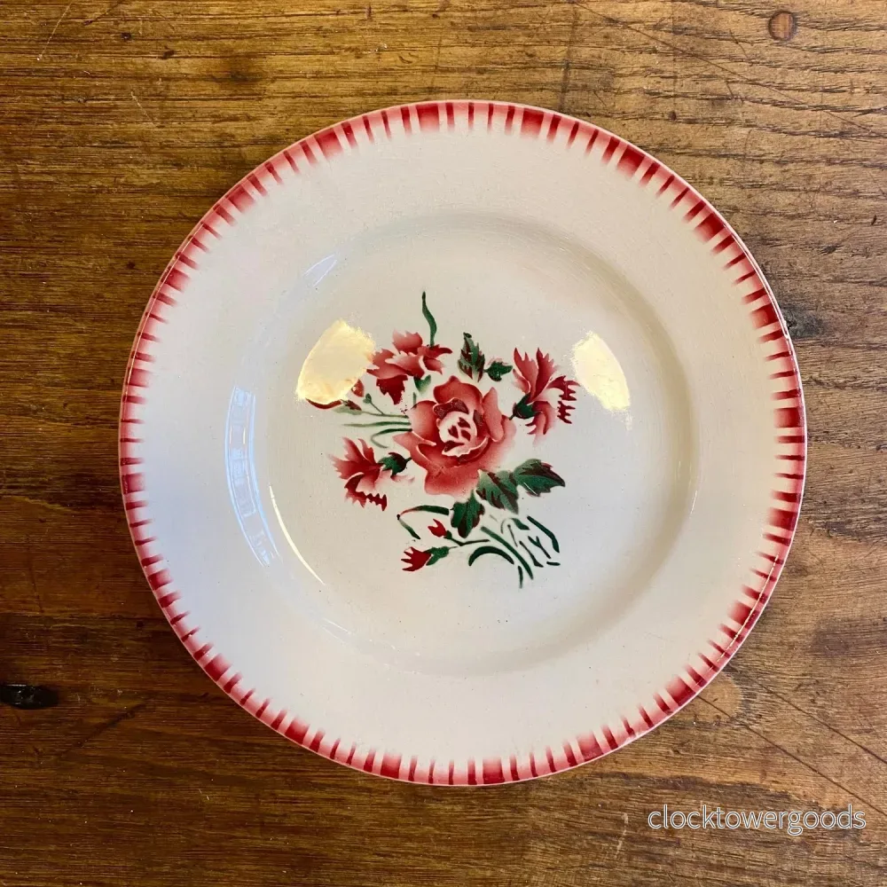 Vintage Digoin Sarreguemines “Yvette” Dinner Plate – Red Floral Vintage Digoin Sarreguemines “Yvette” Dinner Plate – Red Floral