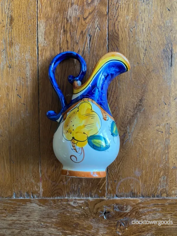 Vintage Hand-Painted Ceramic Pitcher – 20 cm Vintage Hand-Painted Ceramic Pitcher – 20 cm