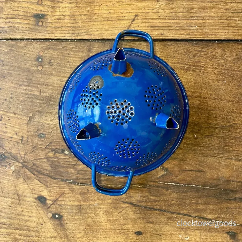Vintage Blue Enamel Colander – 28 cm - Bild 2