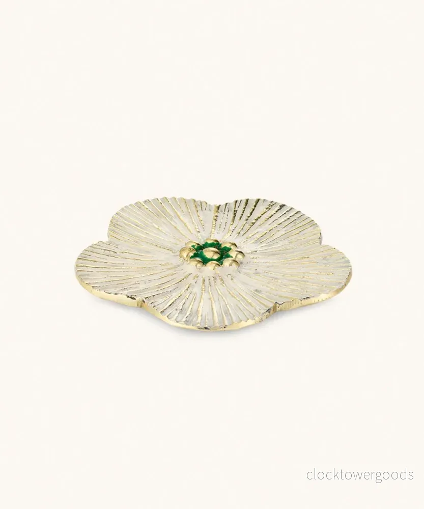 Faye Flower Plate White Medium