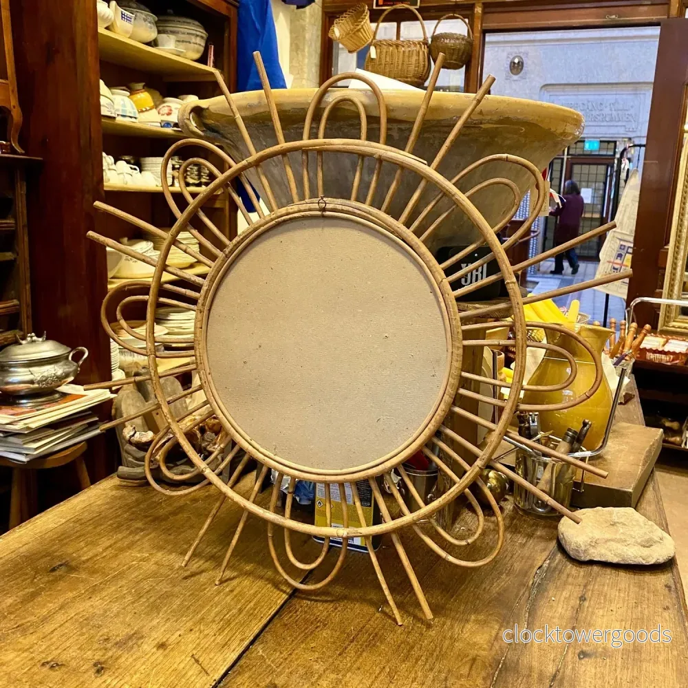 Vintage Rattan Sunburst Mirror – 62 cm - Bild 2