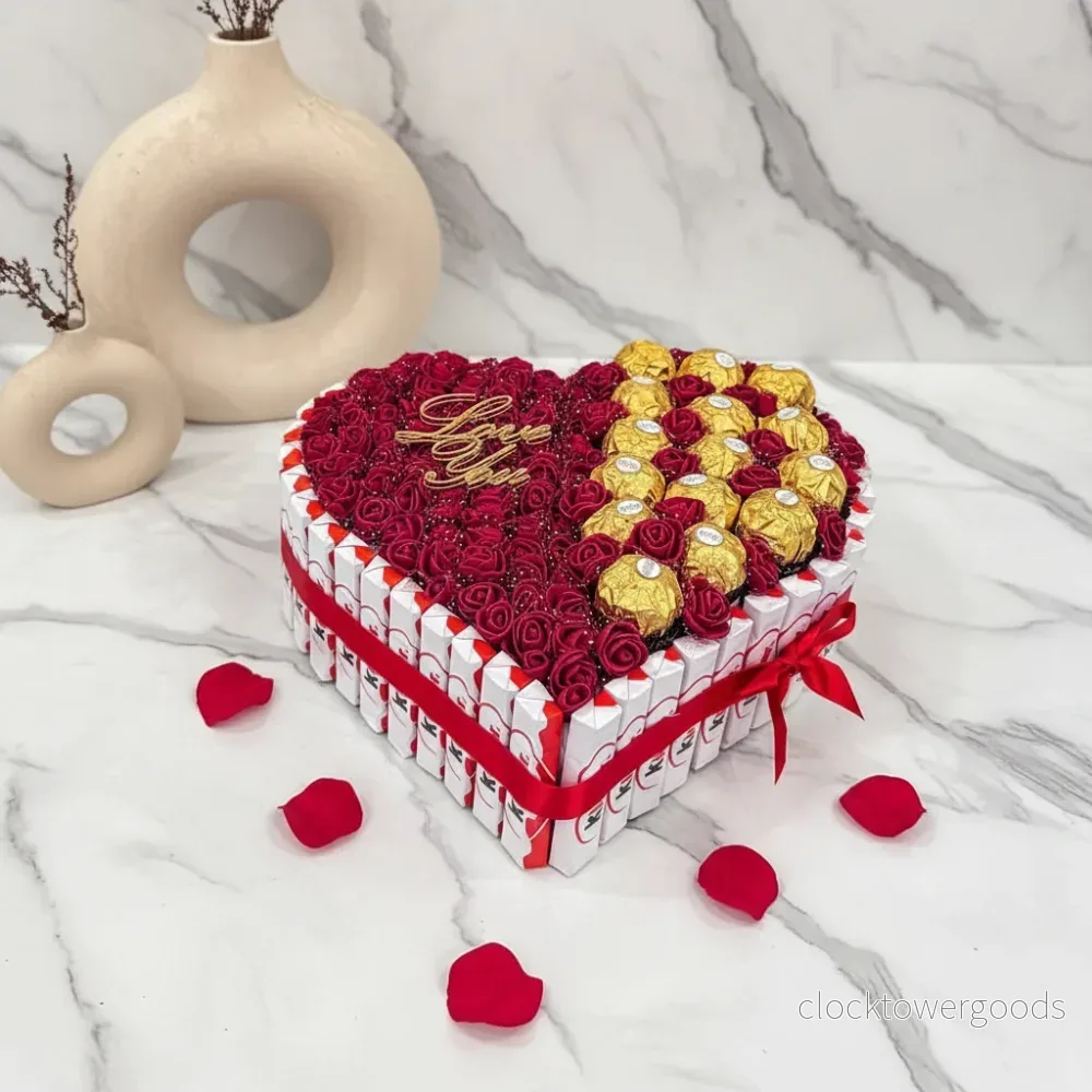 Chokladhjärta med Ferrero Rocher & Evighetsrosor Chokladhjärta med Ferrero Rocher & Evighetsrosor