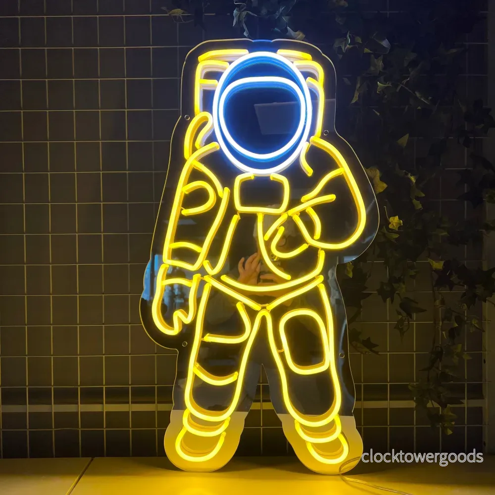 Neonskylt ”SPACEMAN” Spegel. Lemon yellow Neonskylt ”SPACEMAN” Spegel. Lemon yellow