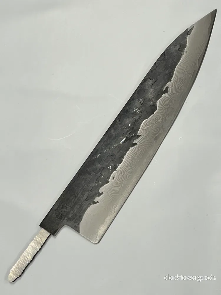 Kockkniv 200 mm VG-10 – svart brute de forge-damask - Bild 3
