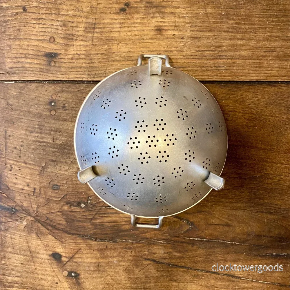 Vintage Aluminium Colander – 28 cm - Bild 2