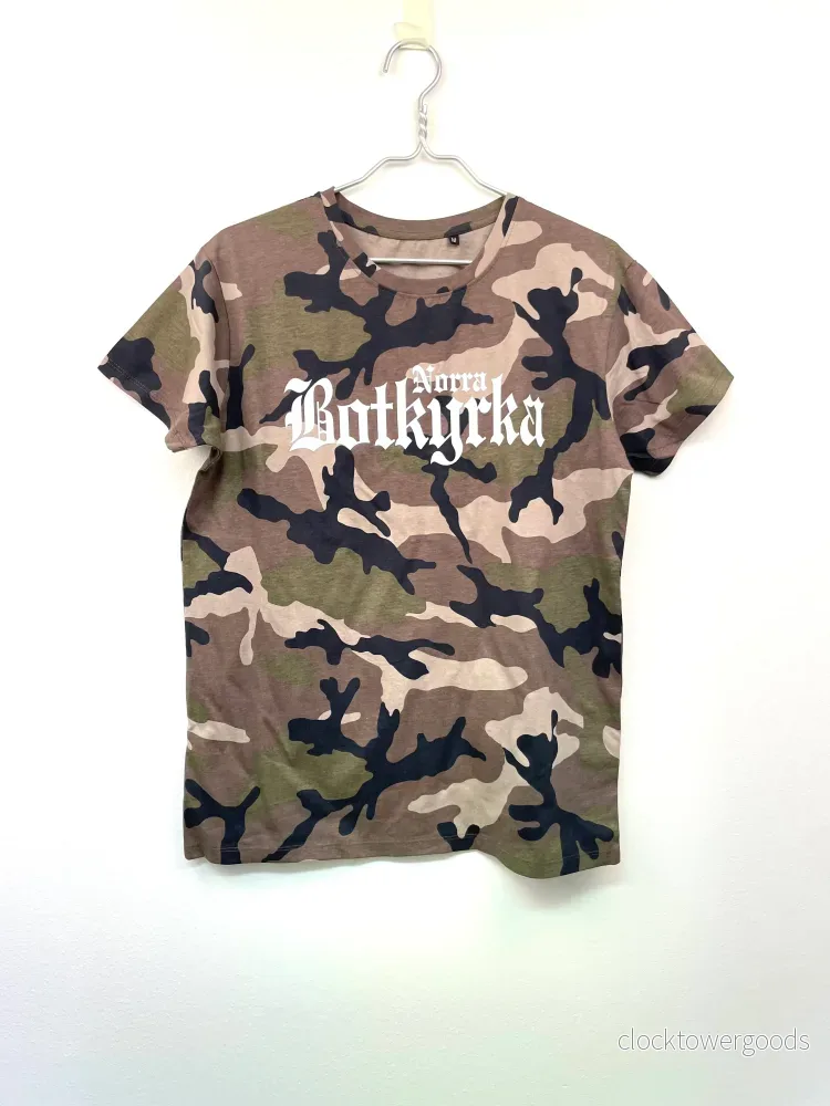 Norra Botkyrka Tee – Camo